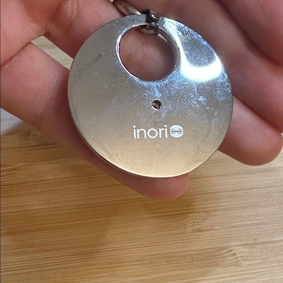 Inori 18k gold plated Stainless steel Textured Pendant with diamond cut, 2" - Picture 3 of 6